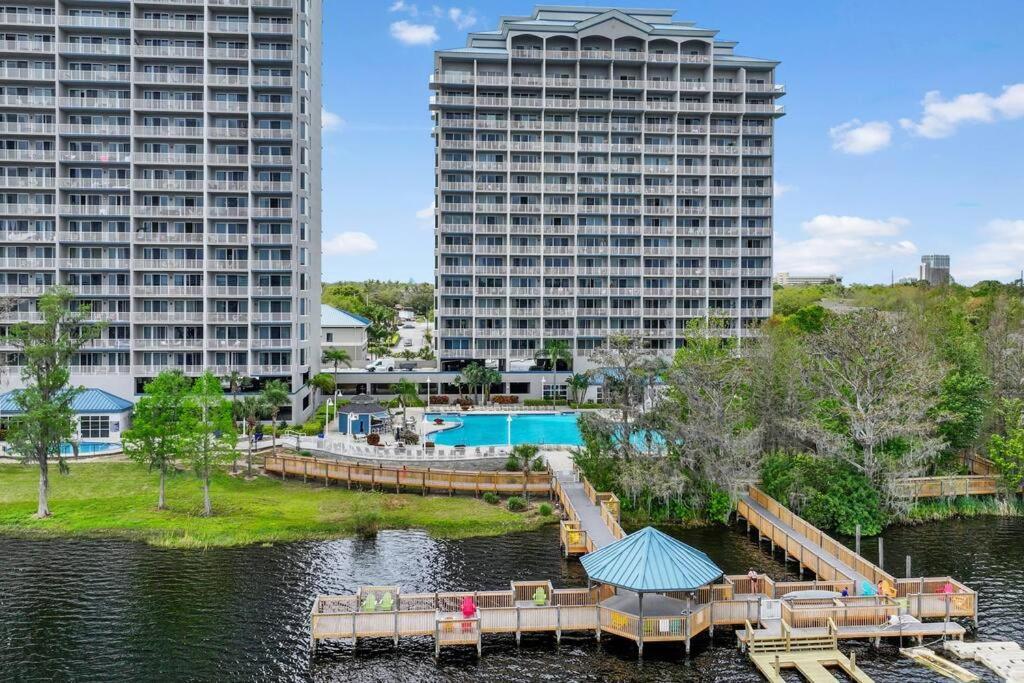 Cozy Lakeview Near Apartamento Orlando